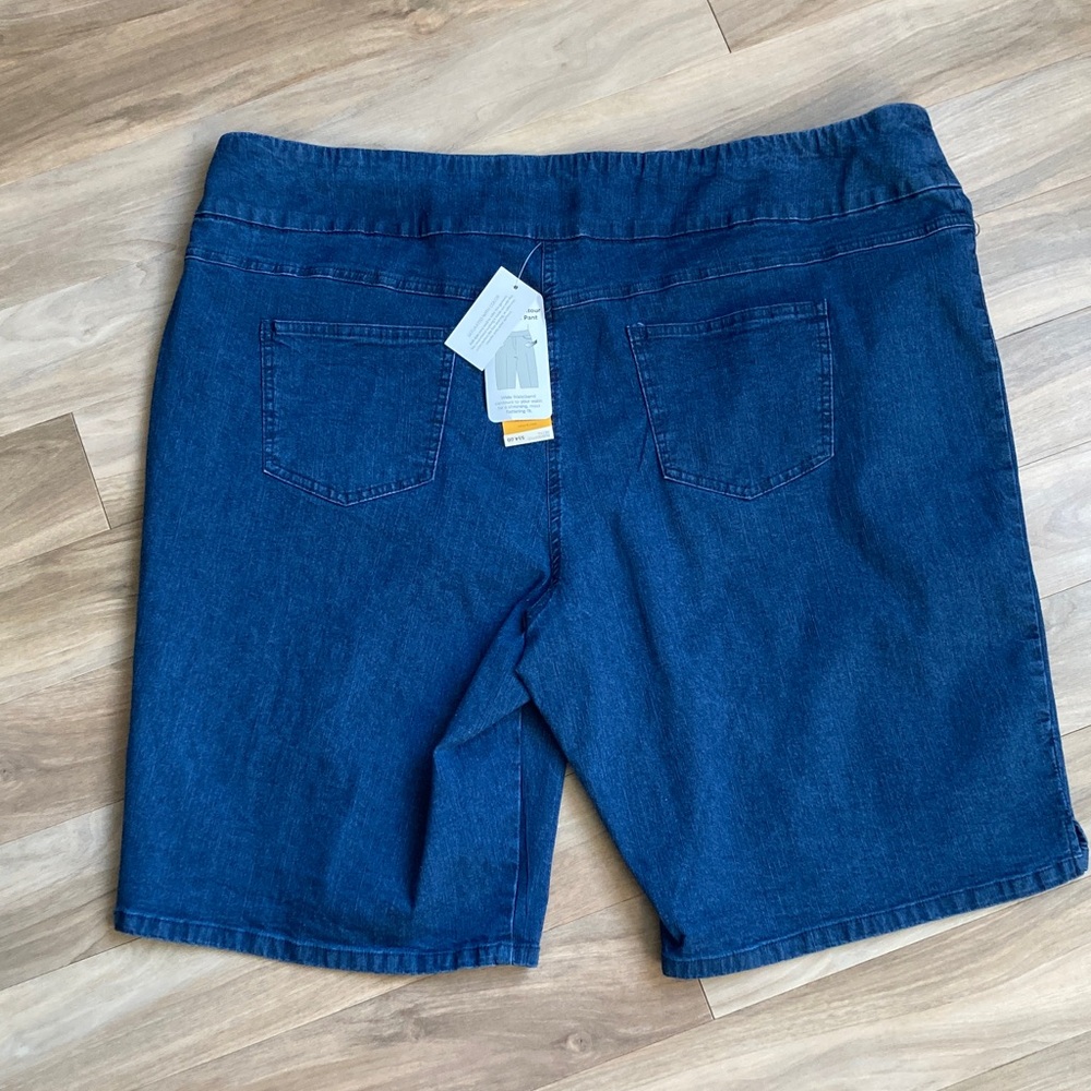 Ruby Rd. Jean Short pull on indigo denim with slimming contour waistband 24W - Picture 9 of 16